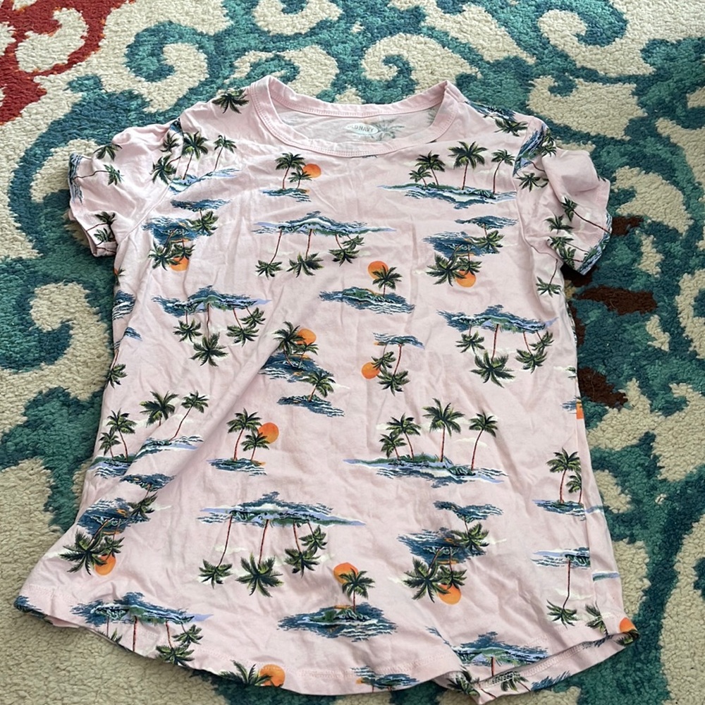 Old navy shirt